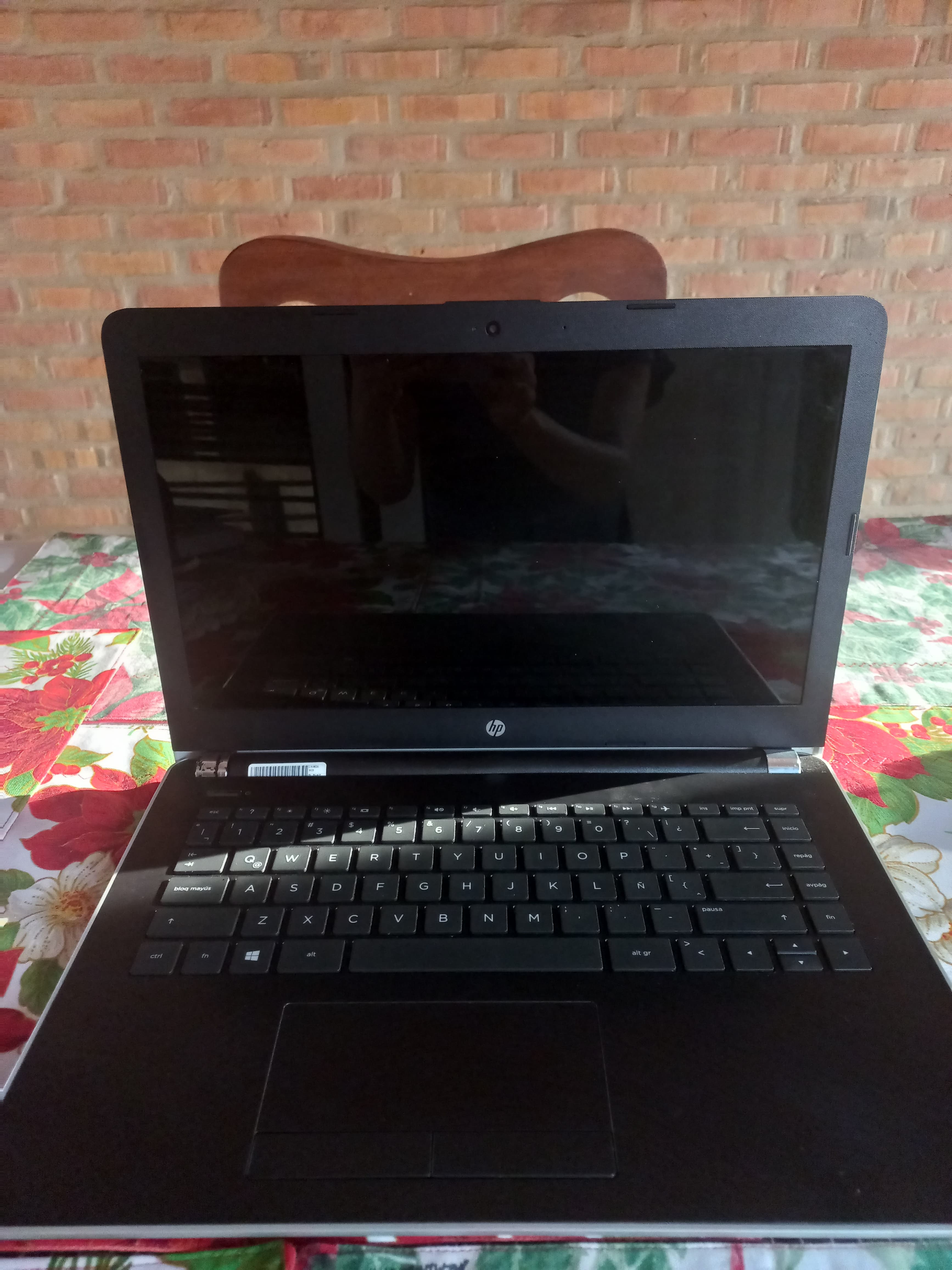 HP LAPTOP 14"