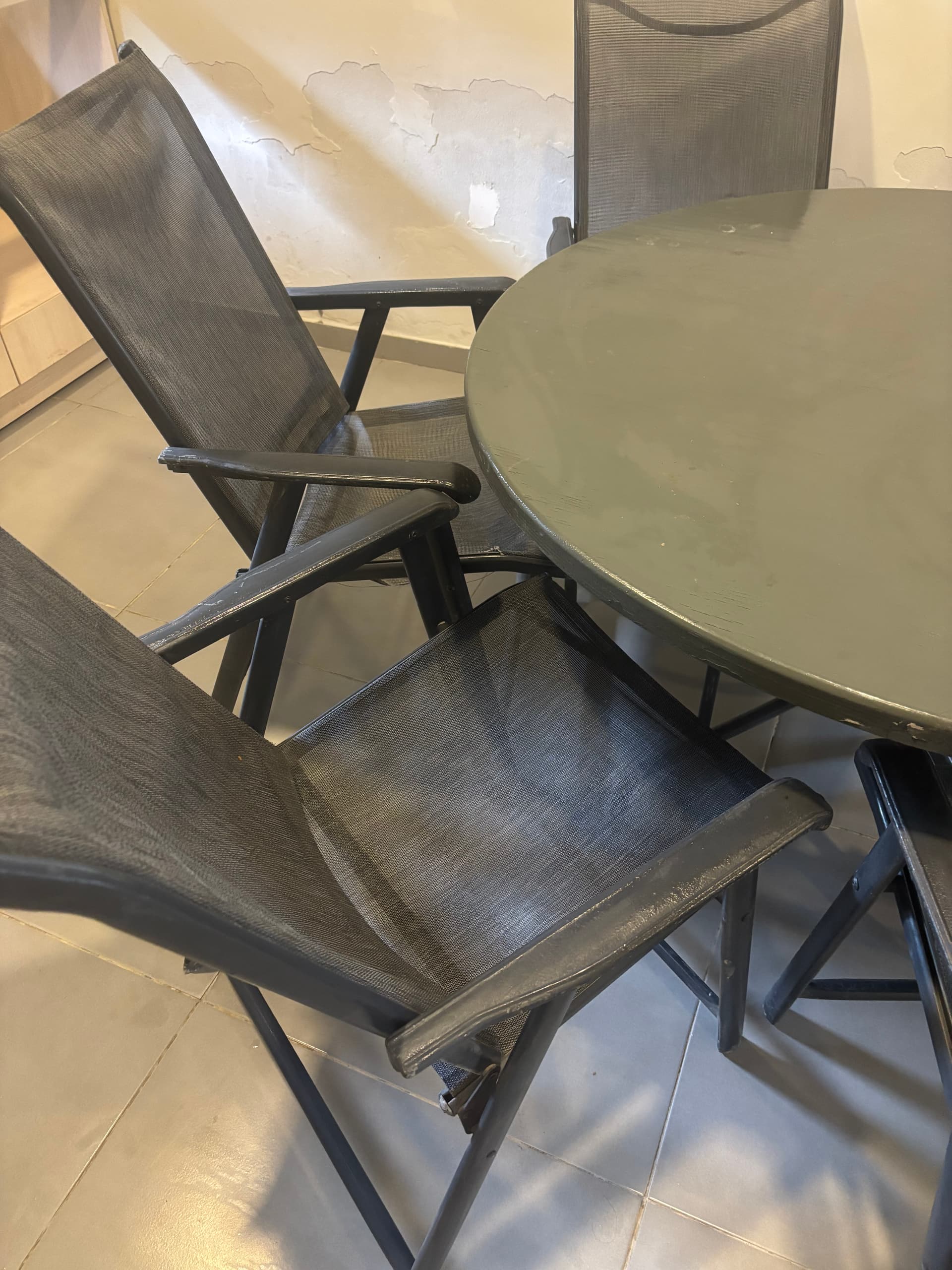 Photo by https://trato-hecho.nyc3.digitaloceanspaces.com/nextImages/(3)-juego-de-comedor-37-IMG_4040.jpeg