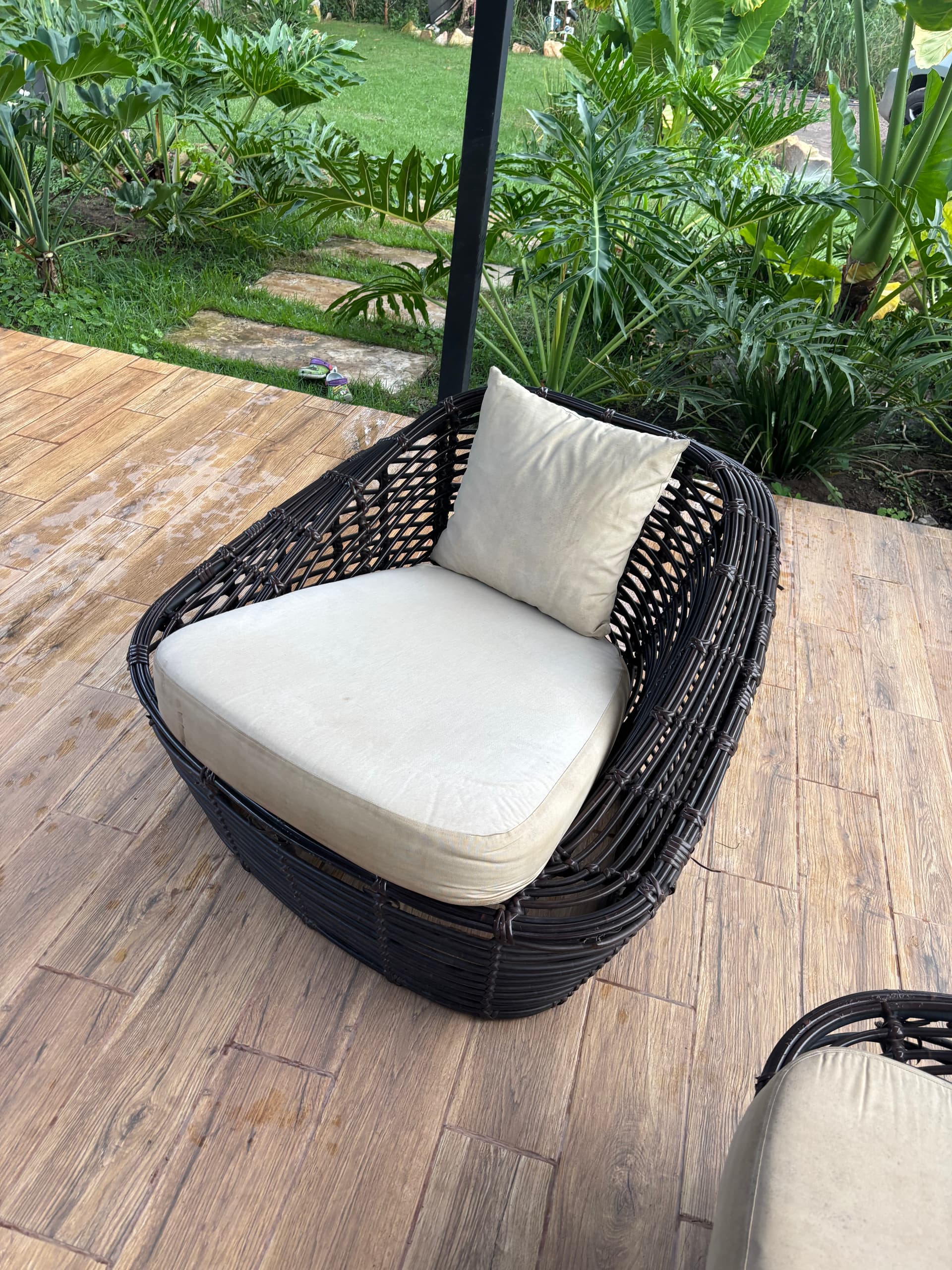 Photo by https://trato-hecho.nyc3.digitaloceanspaces.com/nextImages/(3)-juego-de-sillones-3-IMG_2983.jpeg