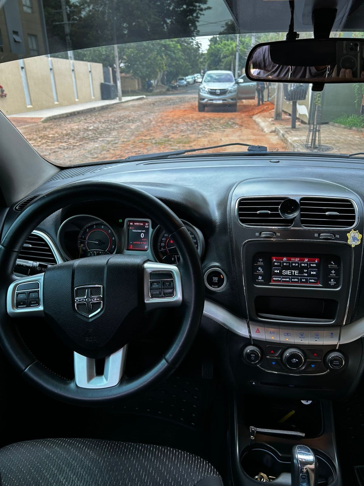 Photo by https://trato-hecho.nyc3.digitaloceanspaces.com/nextImages/(7)-dodge-journey-2015-Journey 7.jpeg