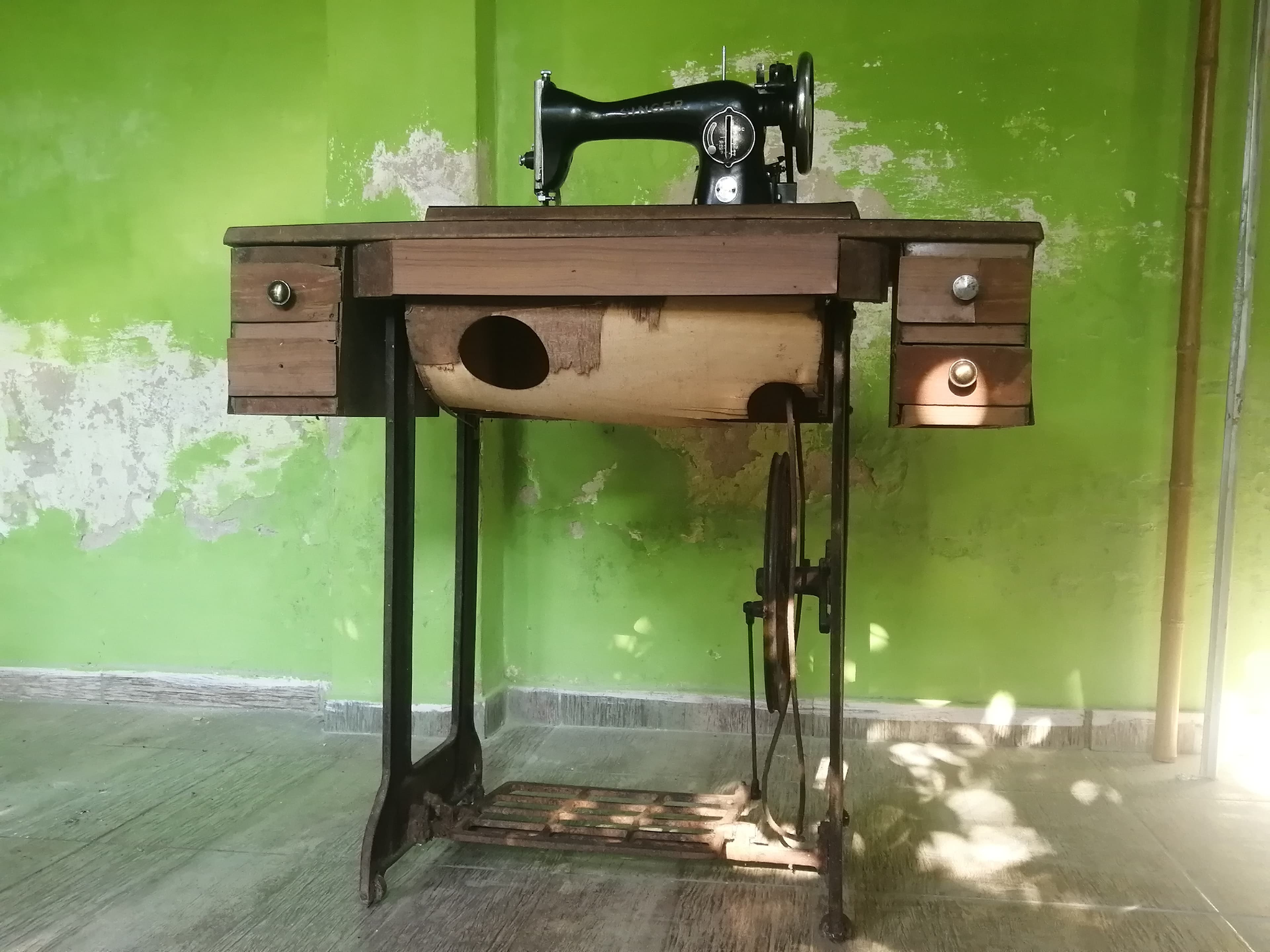Máquina de coser singer antigua vintage costura