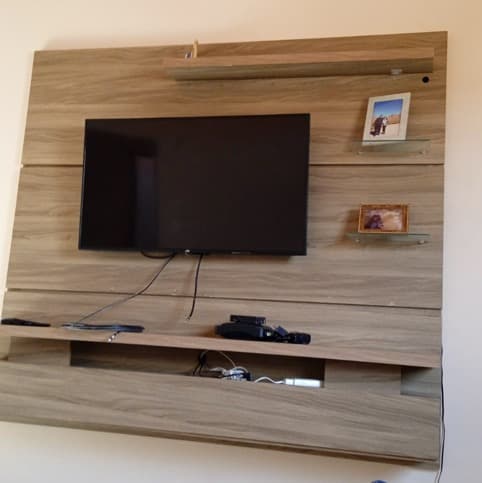 RACK EMPOTRABLE PARA TV HASTA 60`
