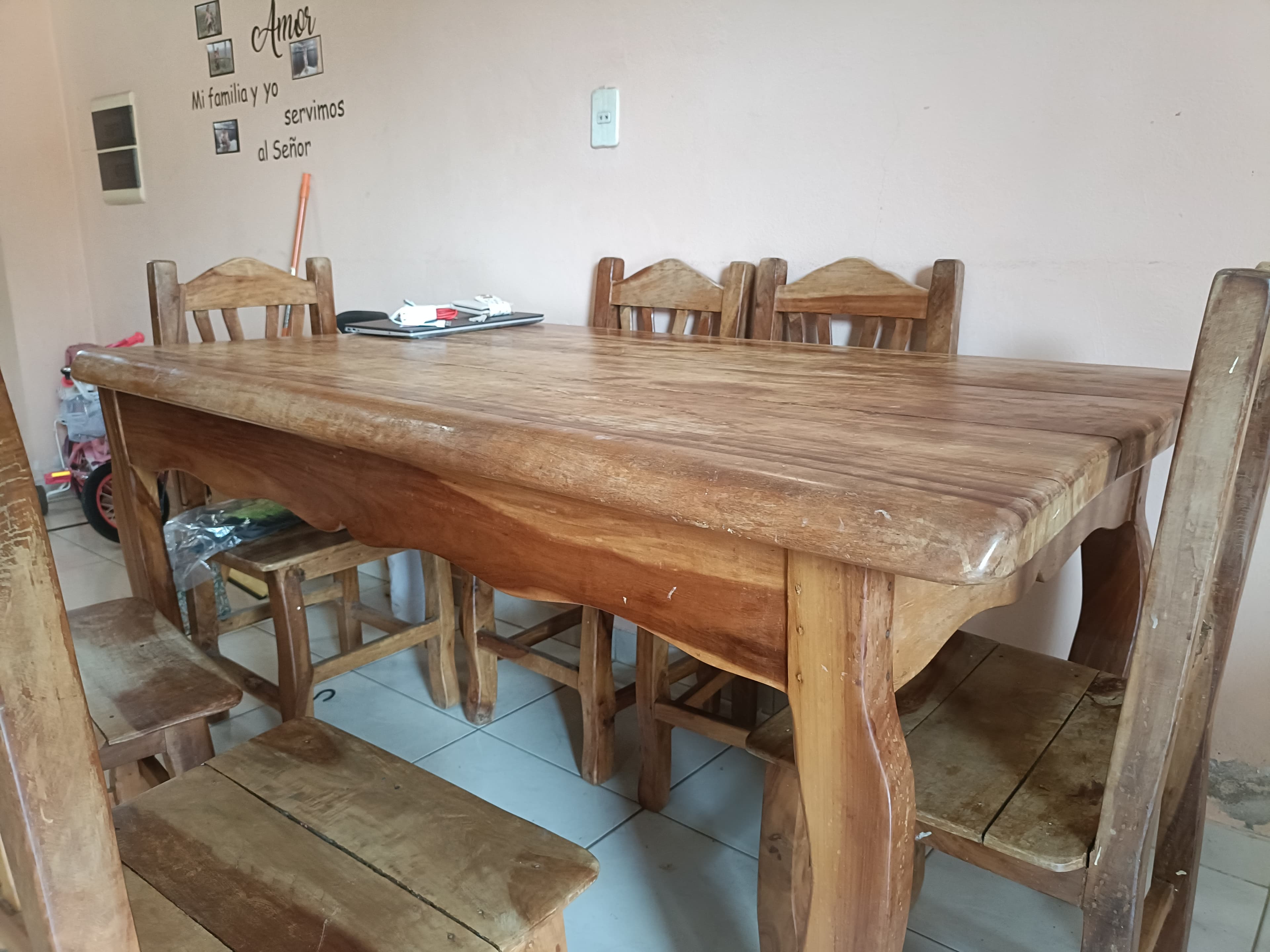 Juego de comedor con 6 sillas 