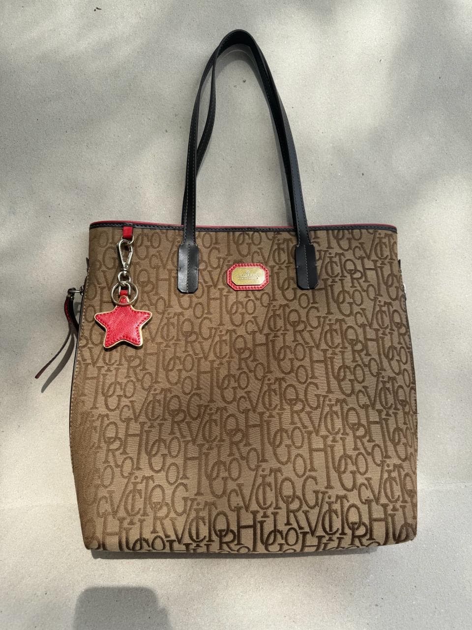 Cartera Víctor Hugo