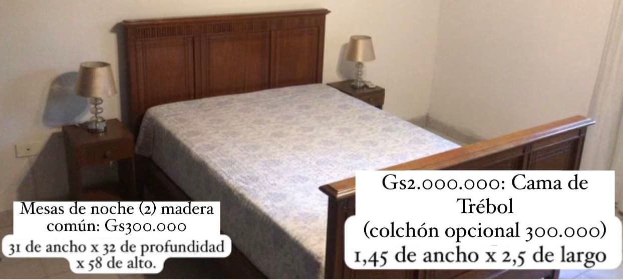 Cama de trébol con 2 mesitas de noche de madera