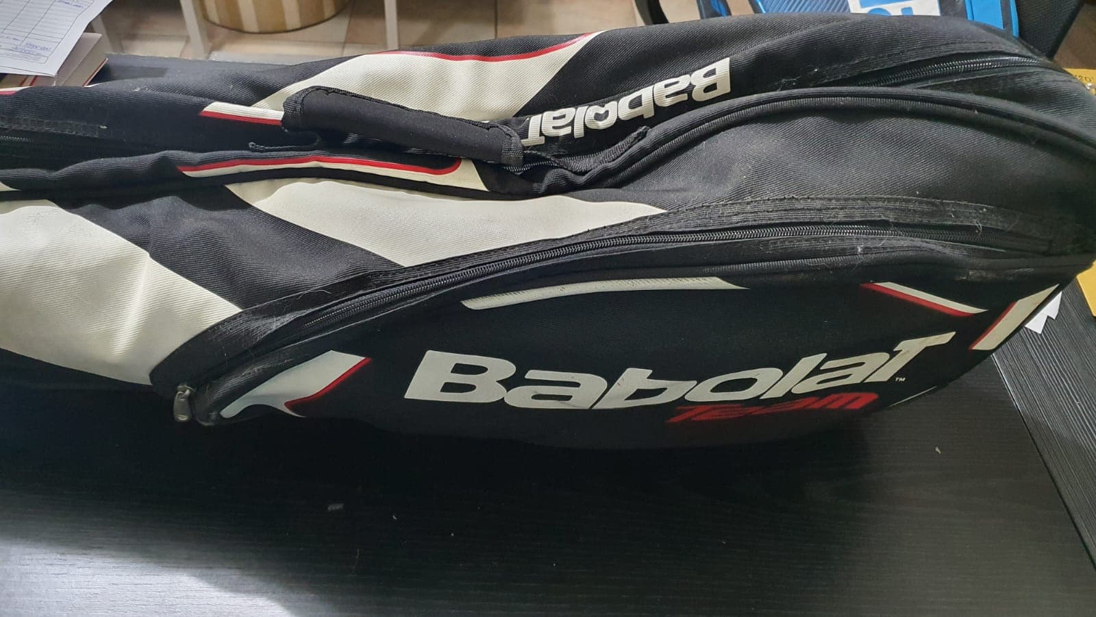Vendo raqueta de tenis Babolat con bolso porta raqueta
